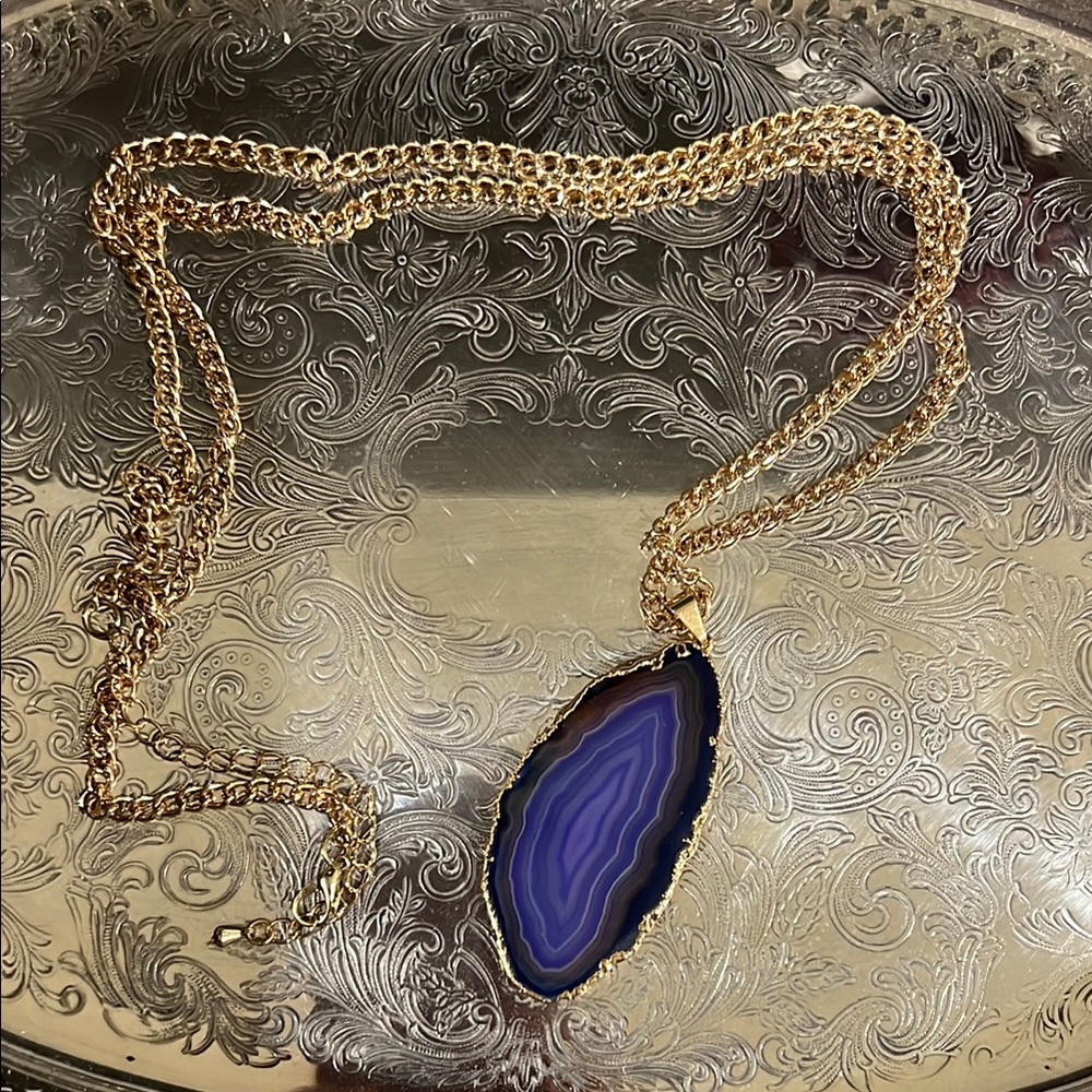 Gold Chain Necklace with Blue Agate Pendant